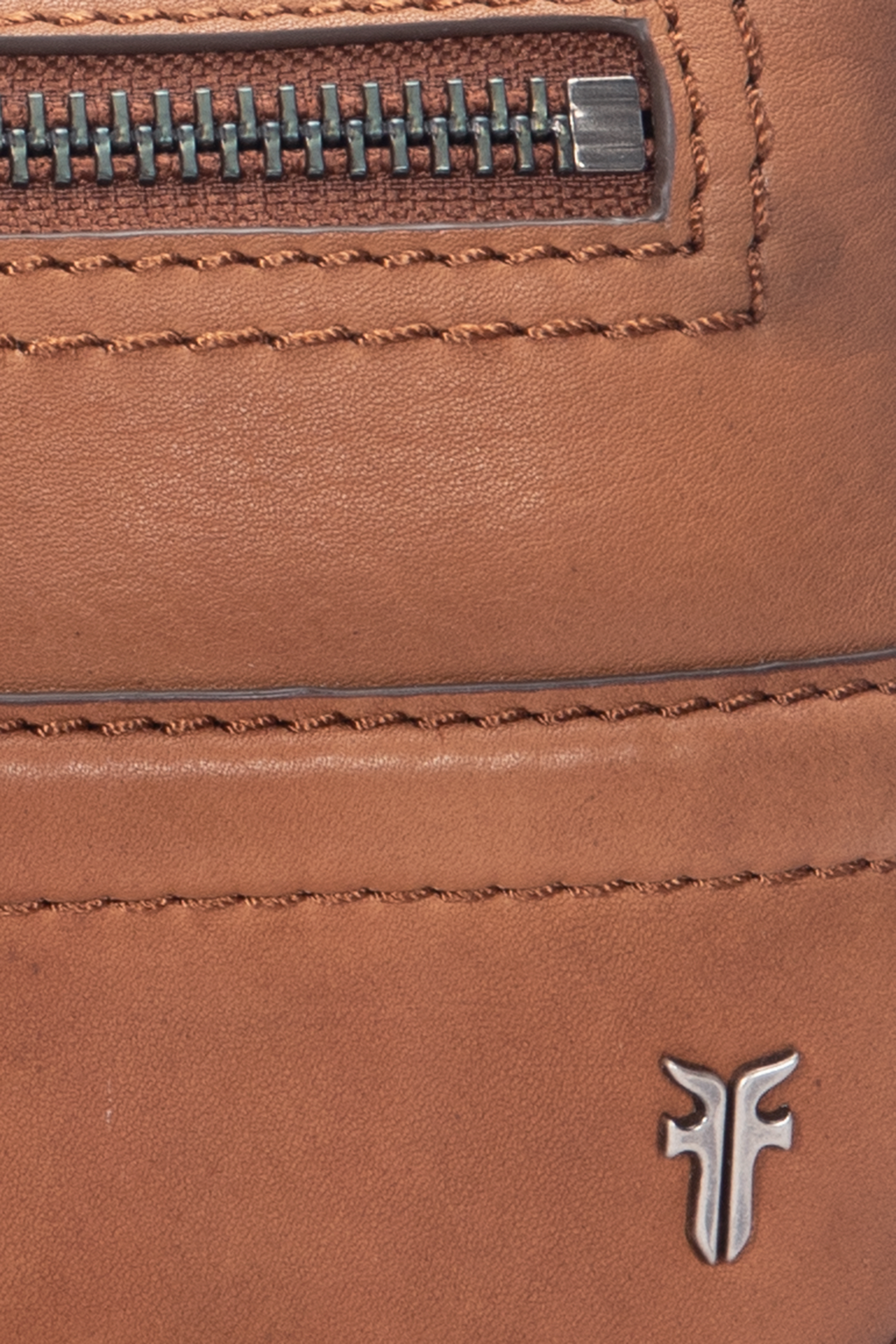 Frye Special Offer | Nash Cognac Dopp Kit