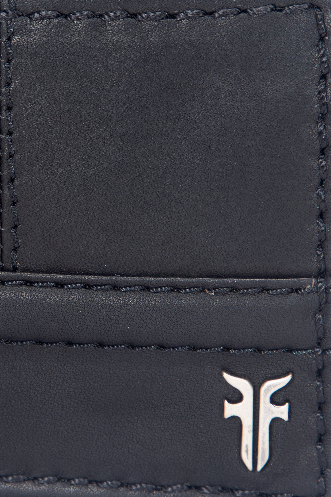 Frye Special Offer | Nash Black Bifold With Foldout Cc