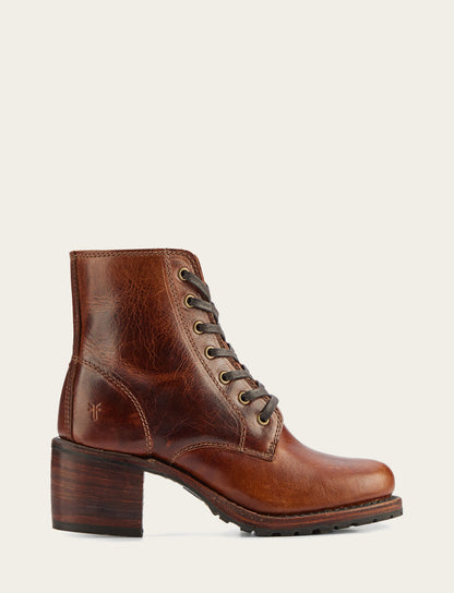 Frye Essential | Women's Cognac Sabrina 6G Lace Up Boots