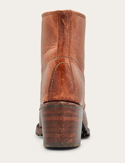 Frye Essential | Women's Cognac Sabrina 6G Lace Up Boots