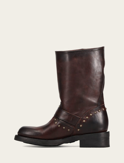 Frye Premium | Women's Cherry Lacquer Viv Fringe Engineer Boot