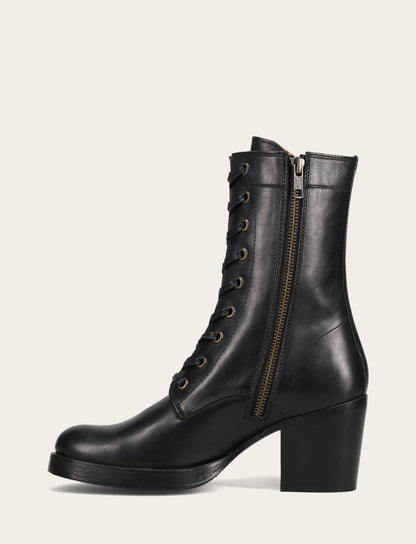 Frye Premium | Women's Black Jean Lace Up Boot