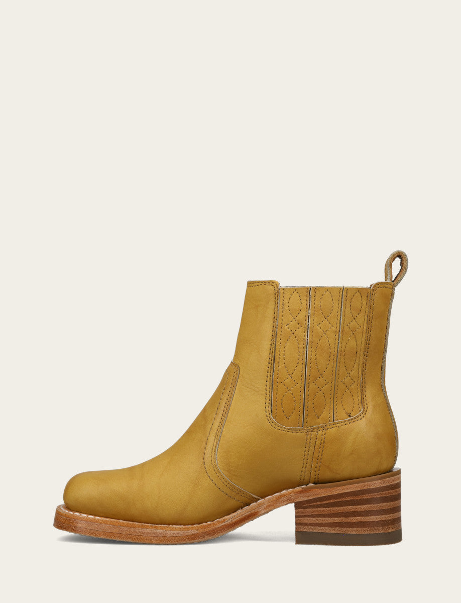 Frye Essential | Women's Banana Campus Chelsea Booties