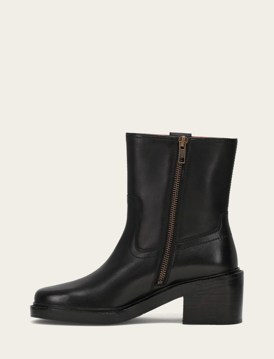 Frye Value | Women's Black Kate Short Inside Zip Boot