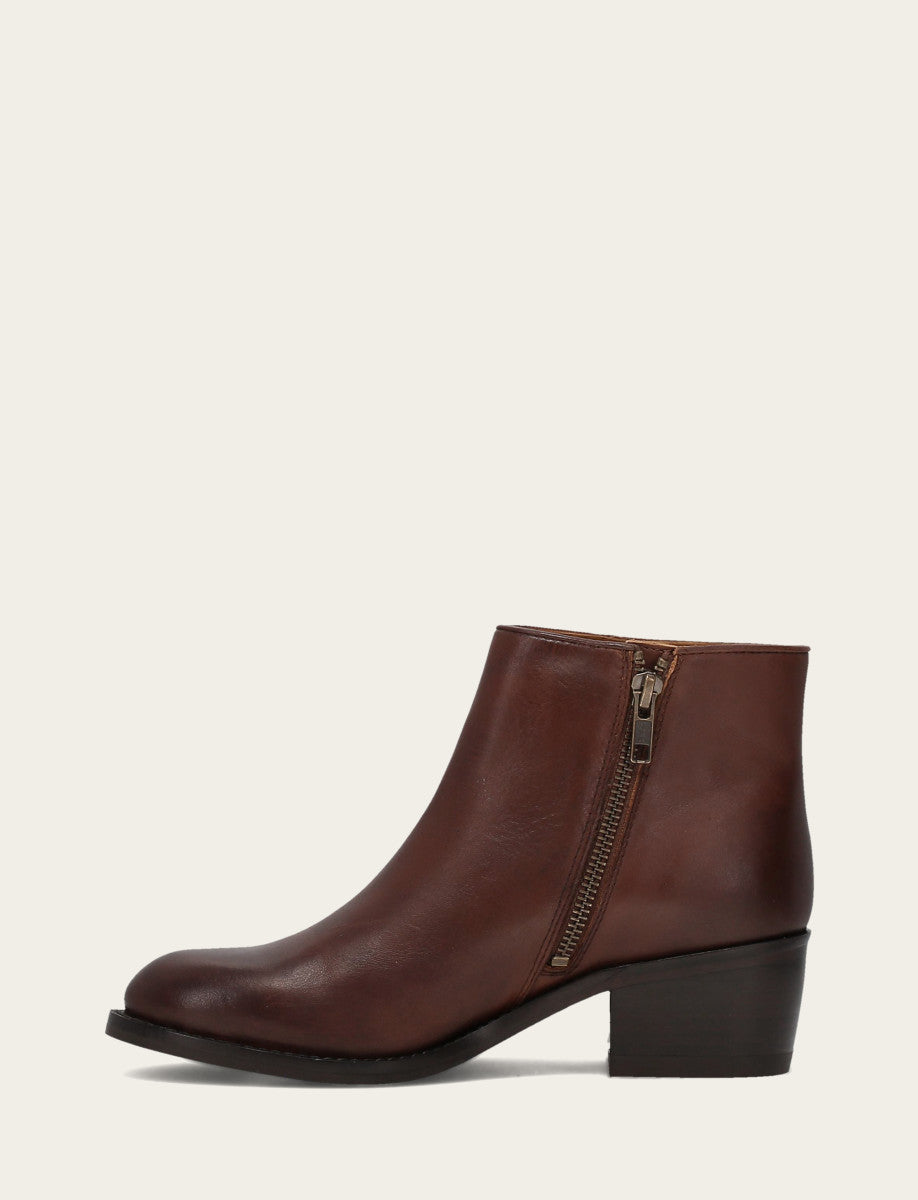 Frye Best Price | Women's Saddle Carson 2 Piping Booties