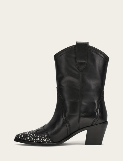 Frye Popular | Women's Black Sara Wingtip Stud Boot