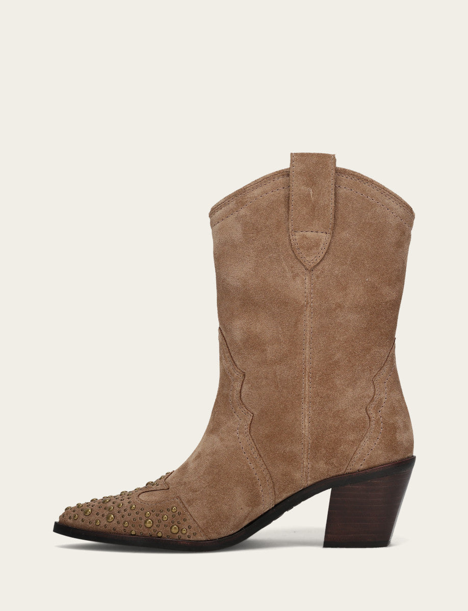 Frye Latest | Women's Almond Sara Wingtip Stud Boot