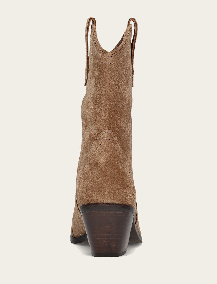 Frye Latest | Women's Almond Sara Wingtip Stud Boot