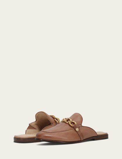 Frye Featured | Faith Chain Mule