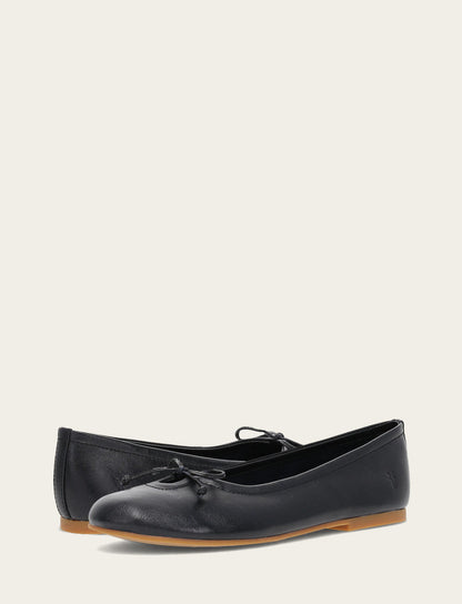 Frye Essential | Women's Black Emma Ballet Flats