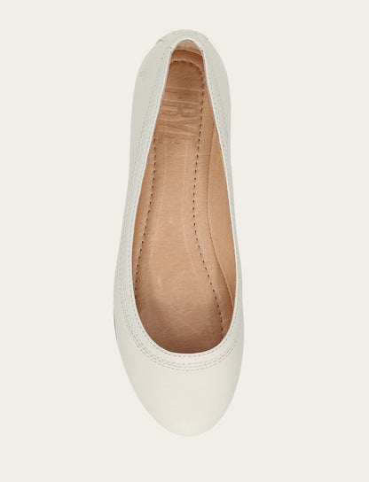 Frye Trusted | Women's White Carson Ballet Flats