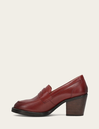 Frye Everyday | Women's Cranberry Rylee Loafer