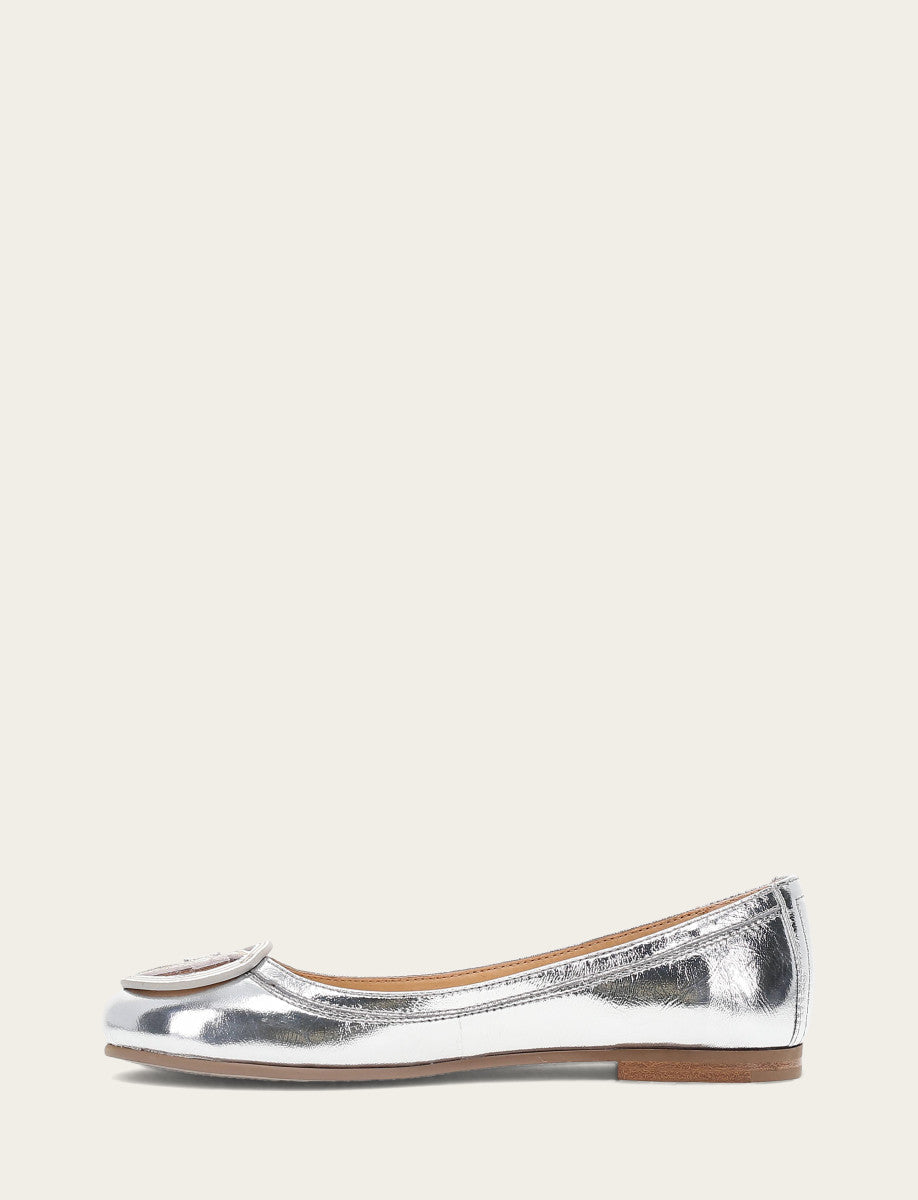 Frye Exclusive | Women's Silver Carson Logo Ballet Flats