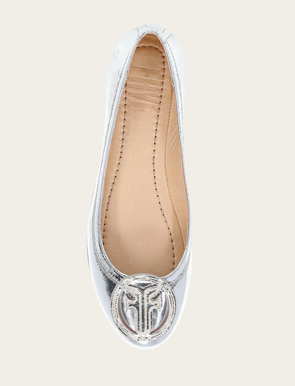 Frye Exclusive | Women's Silver Carson Logo Ballet Flats