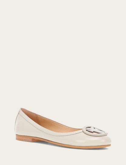 Frye Trending | Women's Ivory Carson Logo Ballet Flats