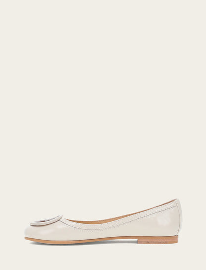 Frye Trending | Women's Ivory Carson Logo Ballet Flats