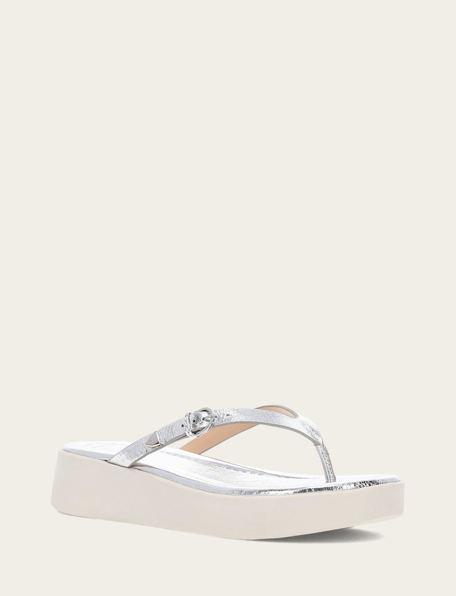 Frye Essential | Women's Silver Maya Buckle Thong Sandals