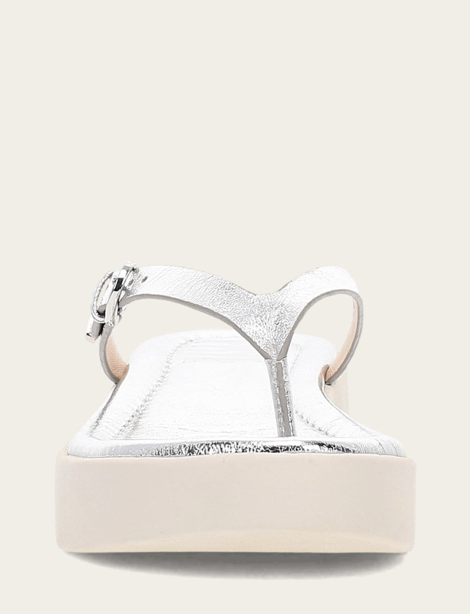 Frye Essential | Women's Silver Maya Buckle Thong Sandals