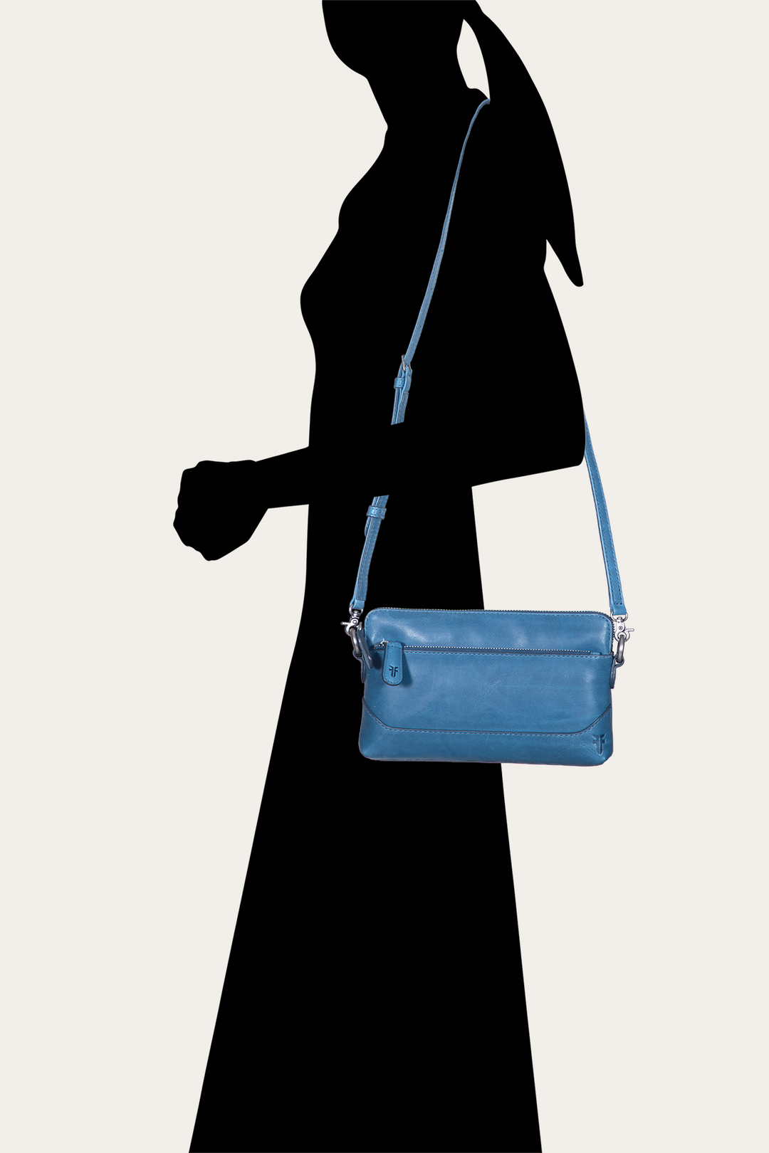 Frye Value | Women's Melissa Wristlet Crossbody Bag