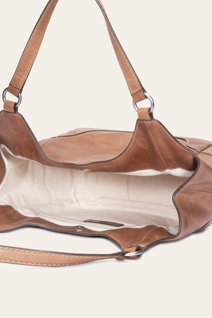 Frye Recommended | Melissa Four Poster in Beige