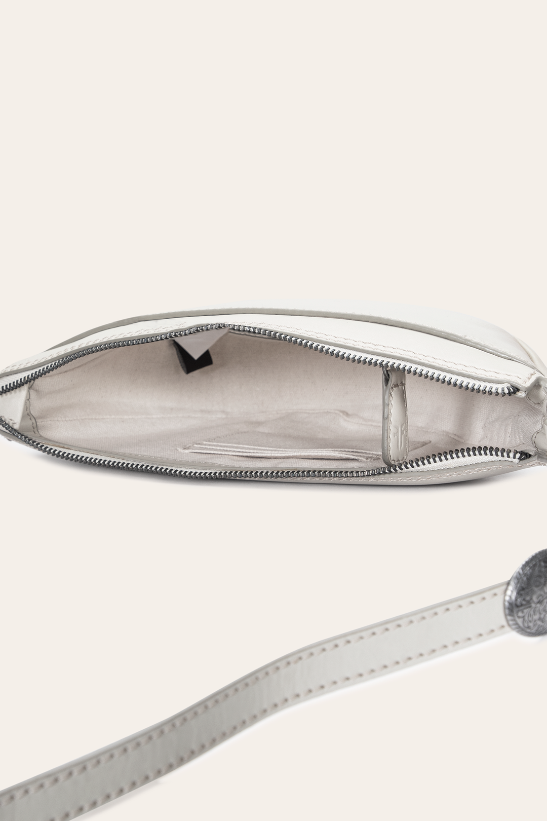 Frye Top Pick | Women's Cheyenne Saddle Bag (Oat)