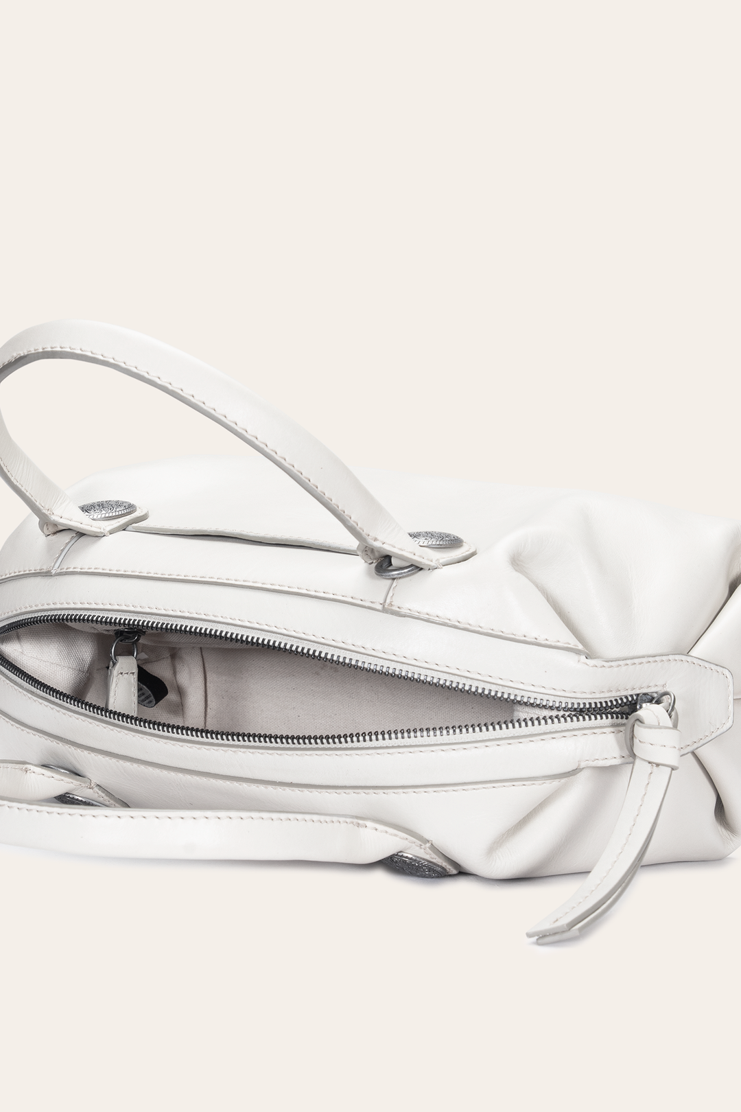 Frye Great Value | Women's Cheyenne Small Satchel Bag (Oat)