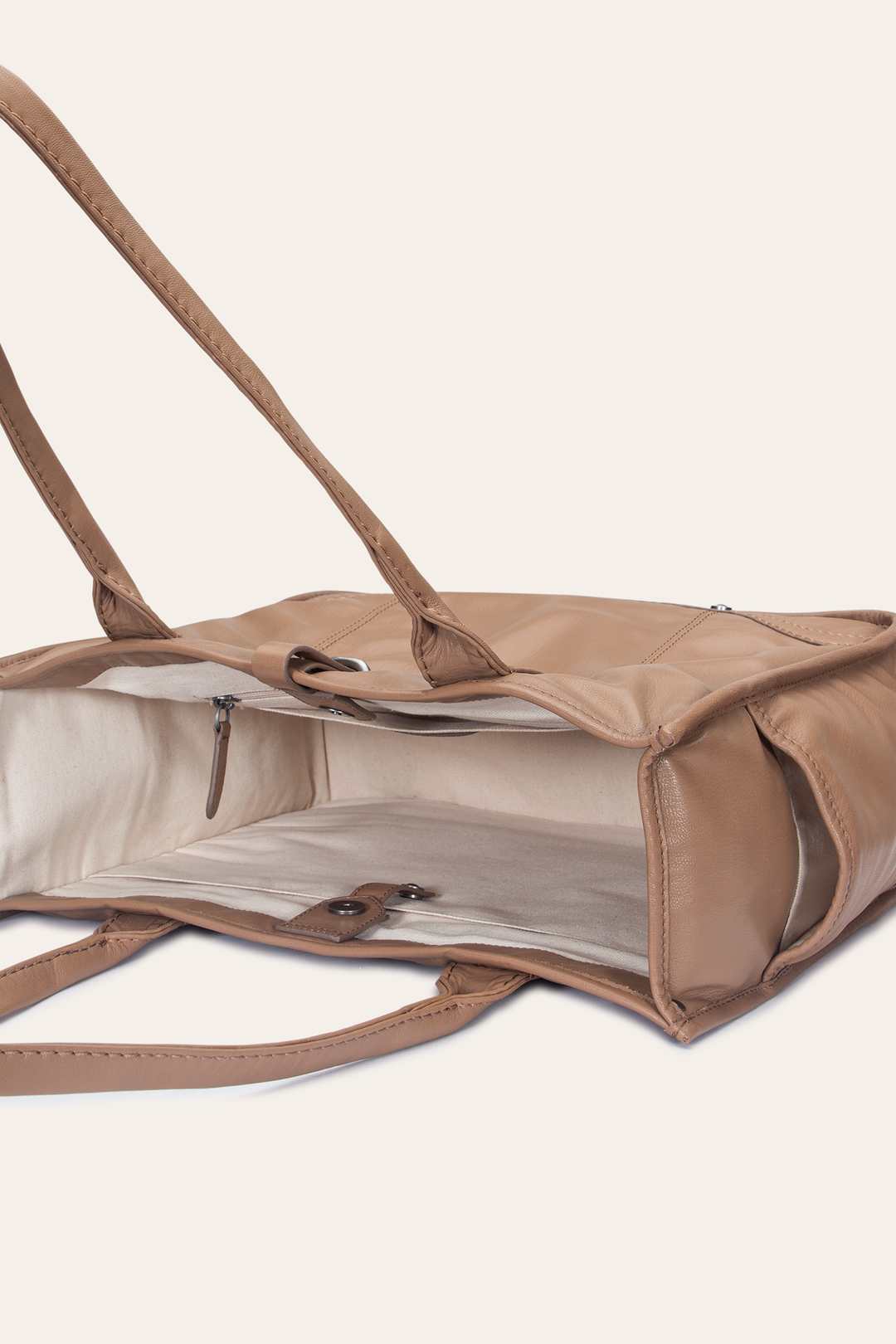 Frye Signature | Women's Campus Tote Bag (Beige)