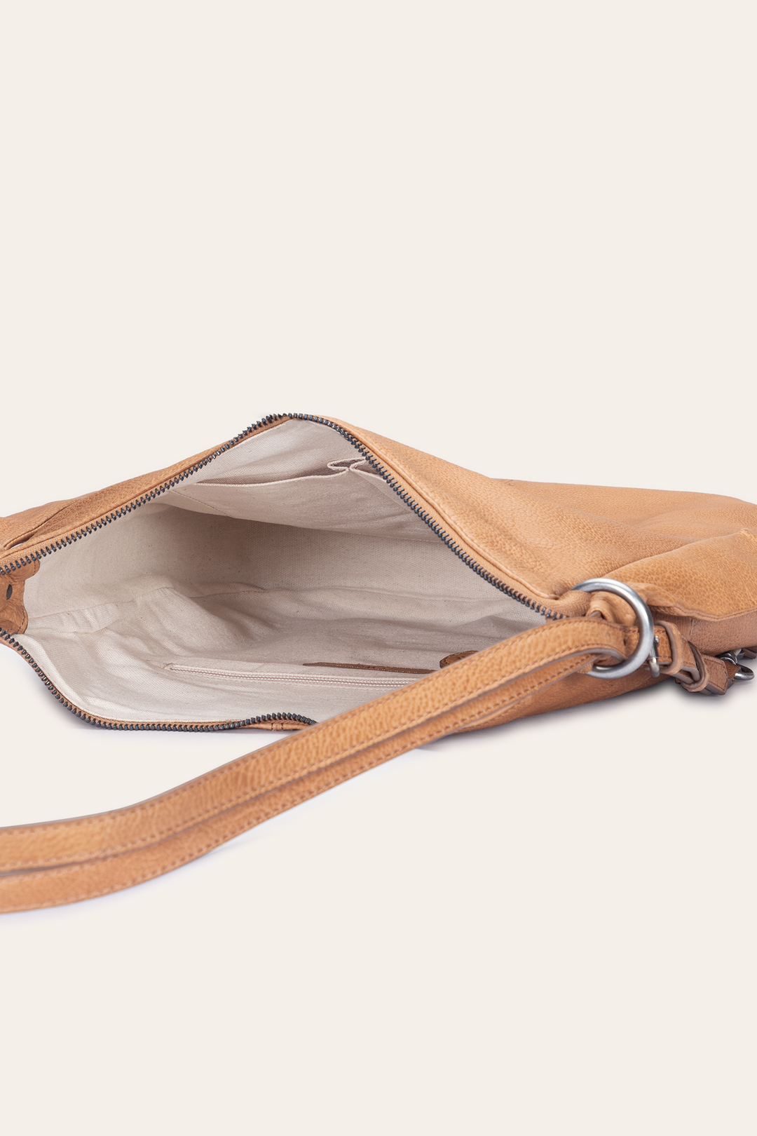 Frye Trusted | Women's Nora Backpack Hobo Bag (Beige)