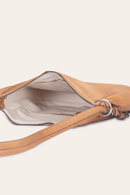 Frye Trusted | Women's Nora Backpack Hobo Bag (Beige)
