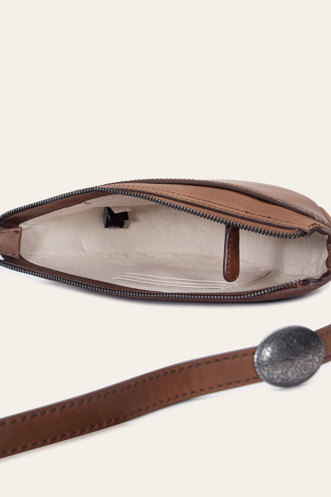 Frye Premium | Women's Cheyenne Saddle Bag (Cognac)