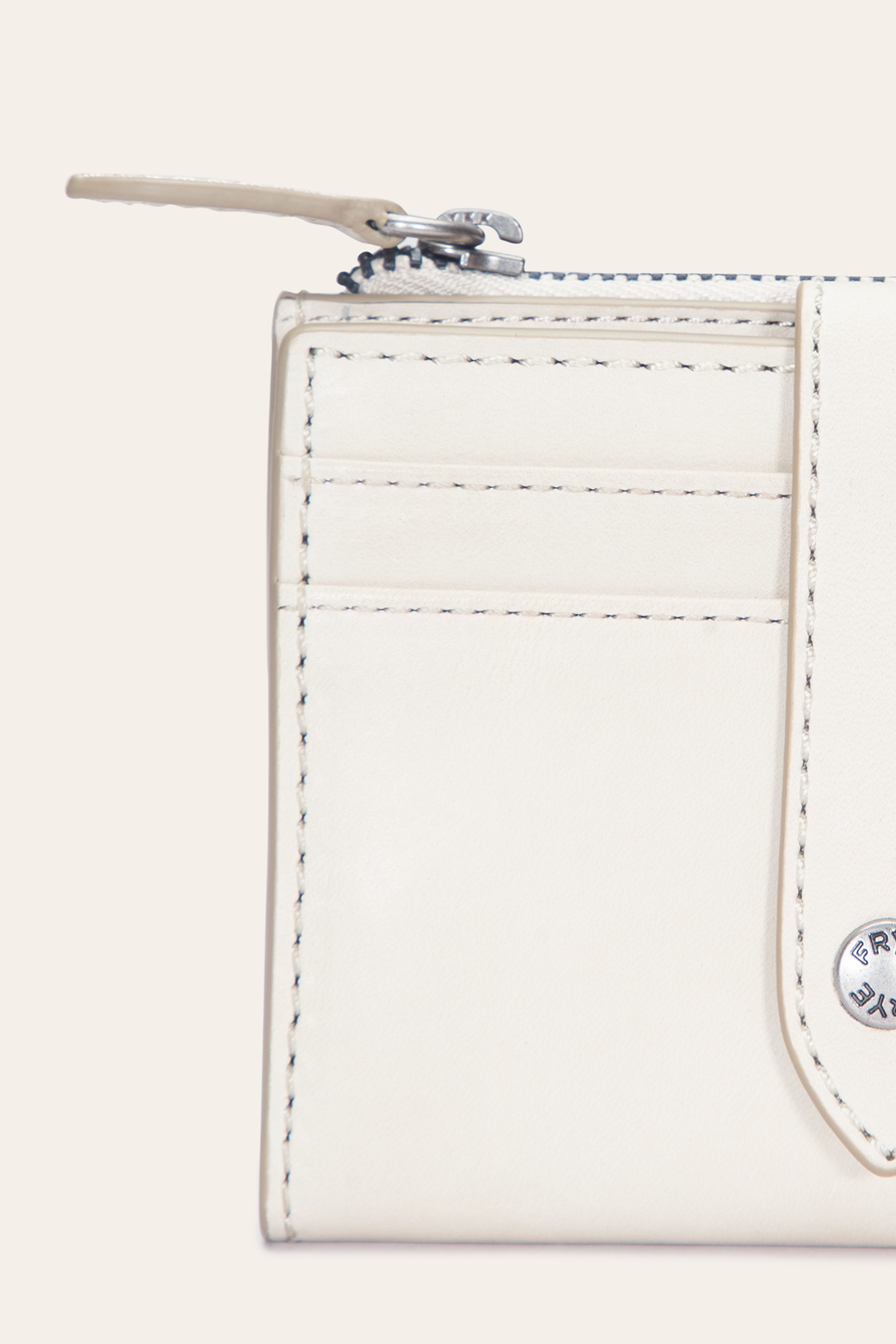 Frye Great Value | Women's Melissa Coin Purse in Oat
