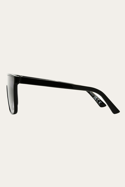 Frye Essential | Ruby Black Sunglasses