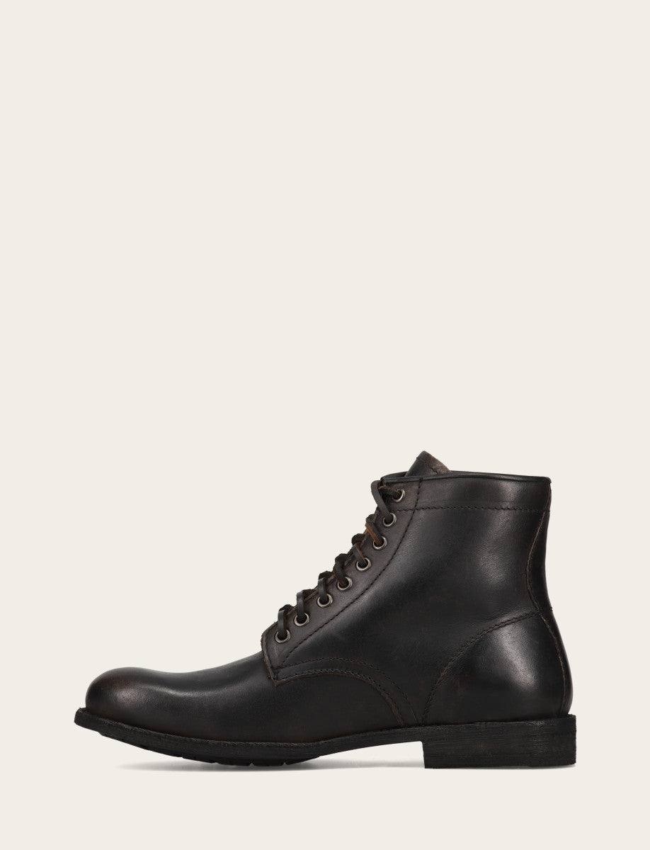 Frye Featured | Men's Antiqued Black Tyler Flex Lace Up Boots