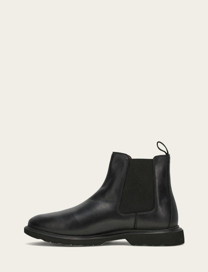 Frye Signature | Men's Black Connor Chelsea Boot