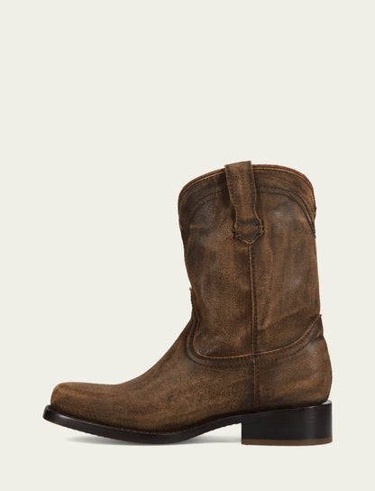 Frye Quality | Campus Roper