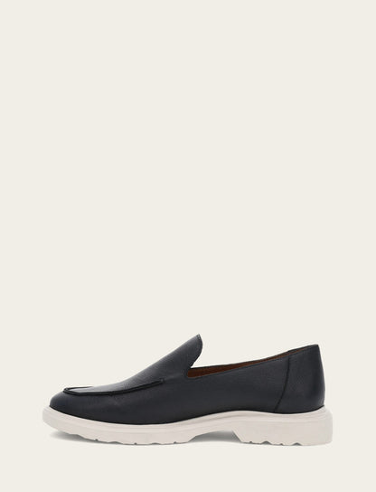 Frye Essential | Men's Black Connor Venetian Loafers