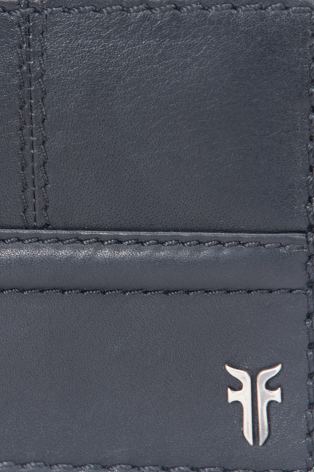 Frye Special Offer | Nash Black Bifold With Foldout Cc